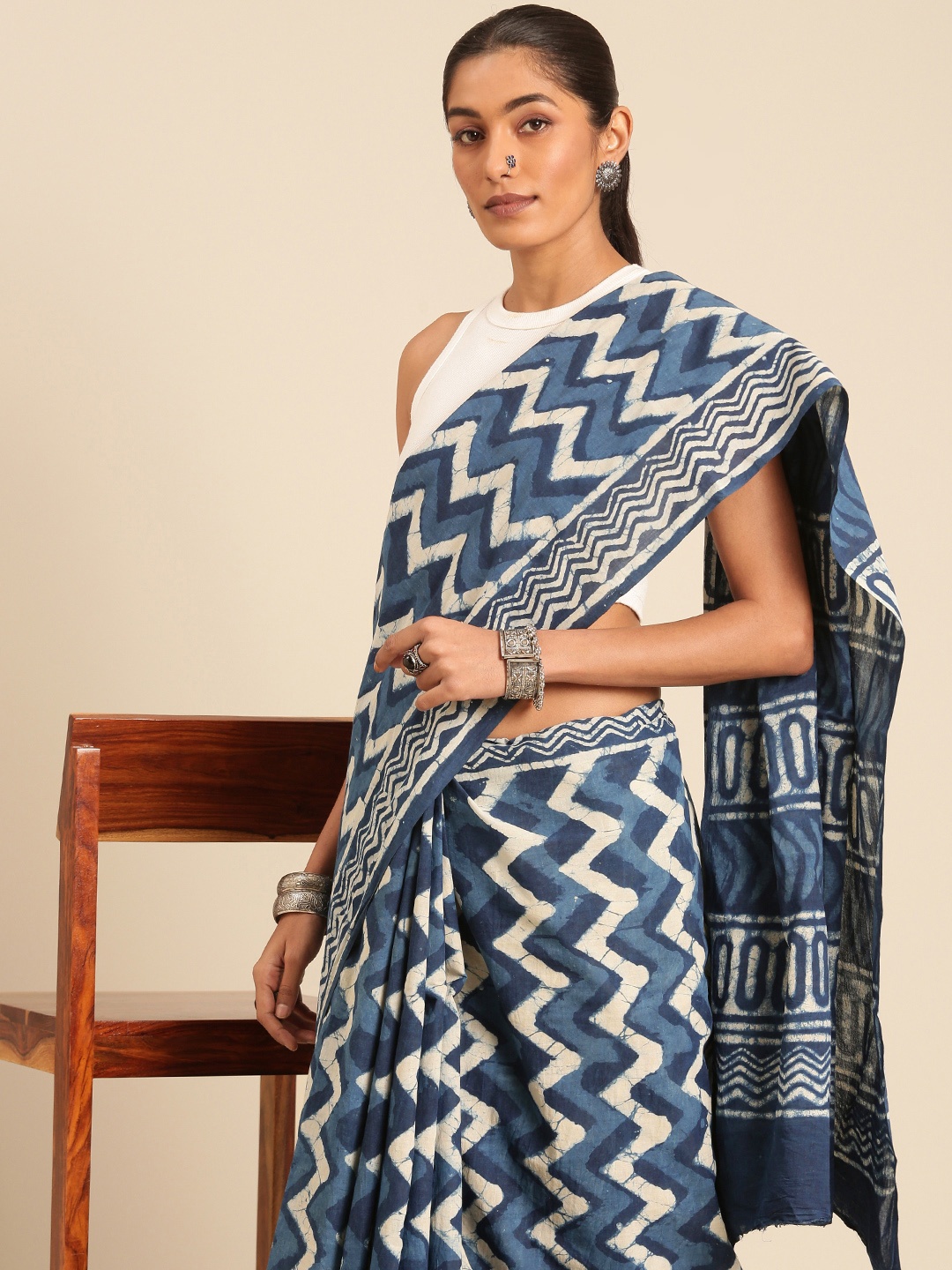 

Taavi Block Printed Pure Cotton Saree, Navy blue