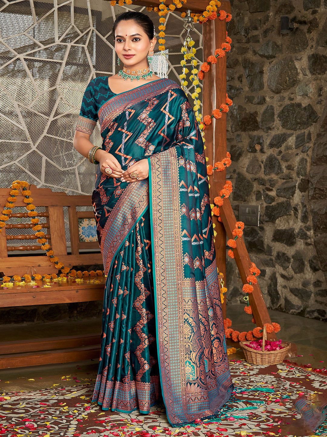 

Exclusiva Woven Design Zari Saree, Blue