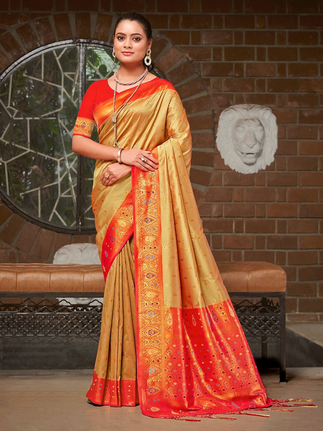 

Exclusiva Woven Design Zari Saree, Yellow