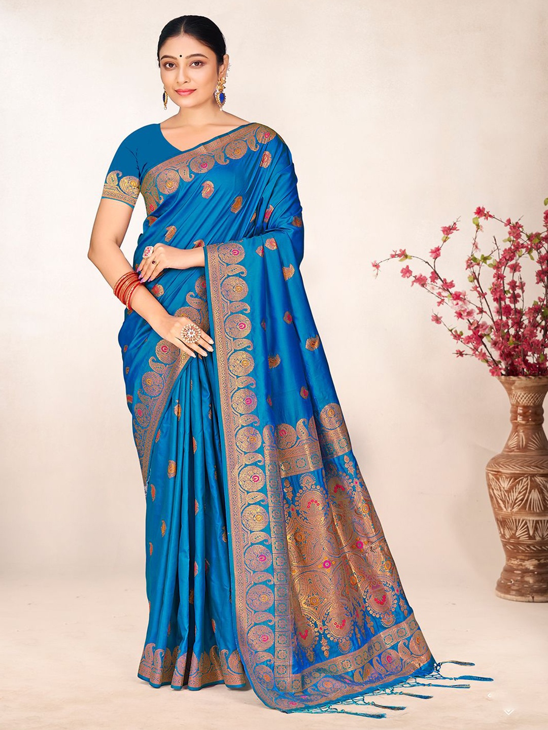 

Exclusiva Woven Design Zari Saree, Blue