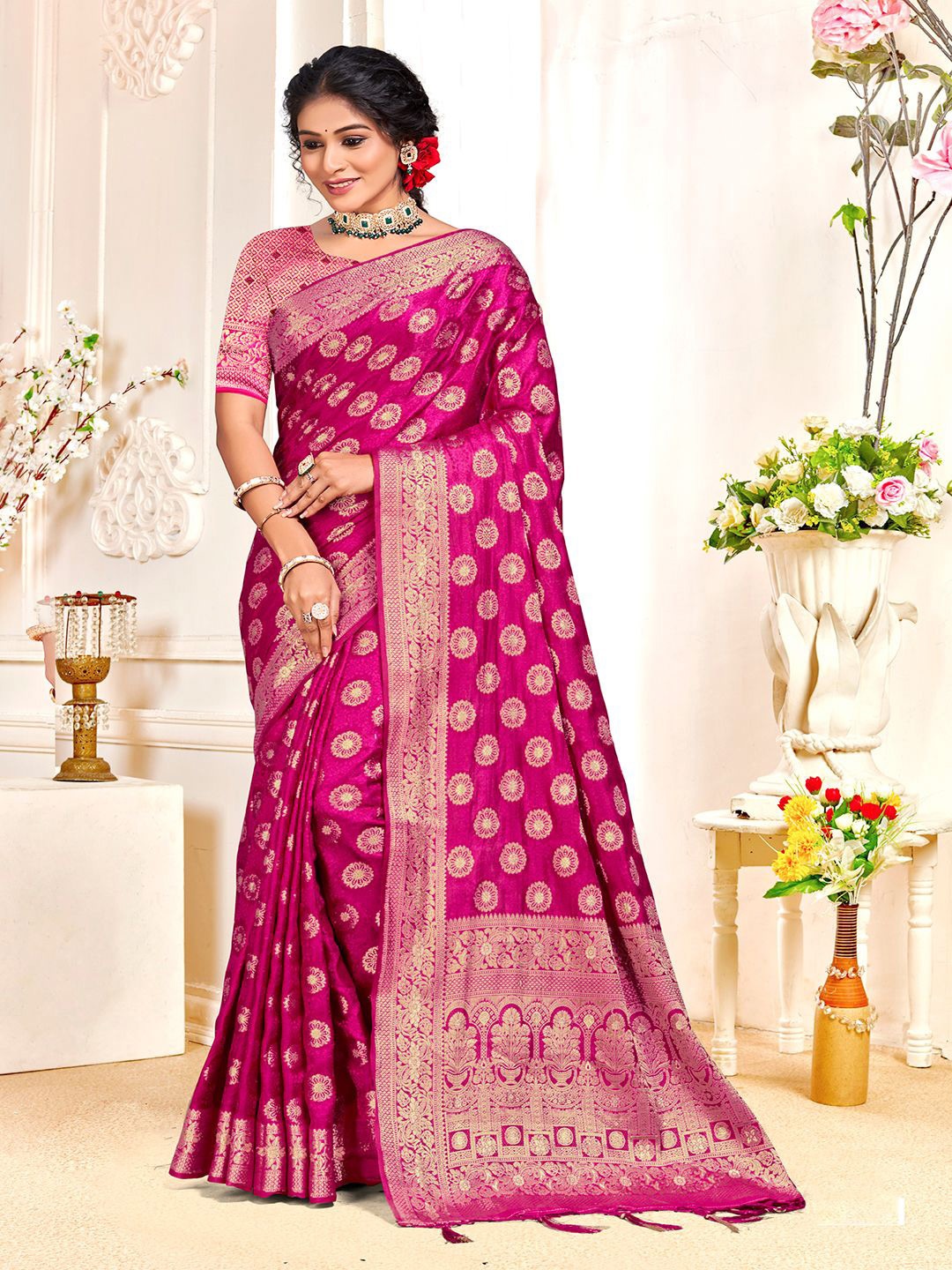

Exclusiva Woven Design Zari Saree, Pink