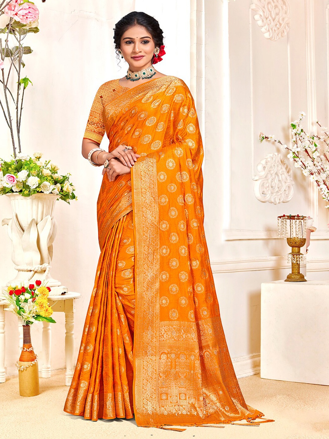 

Exclusiva Woven Design Zari Saree, Orange