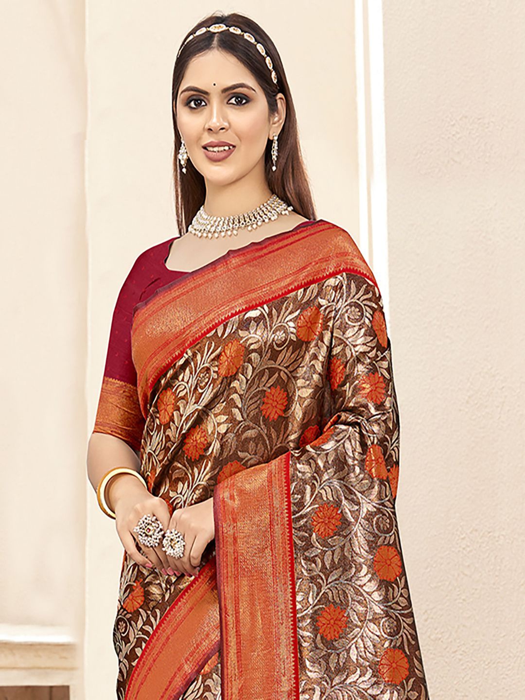 

Exclusiva Woven Design Zari Saree, Brown
