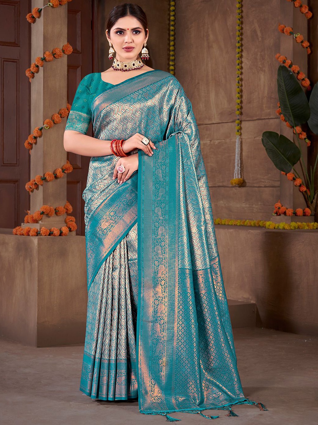 

Exclusiva Woven Design Zari Saree, Blue