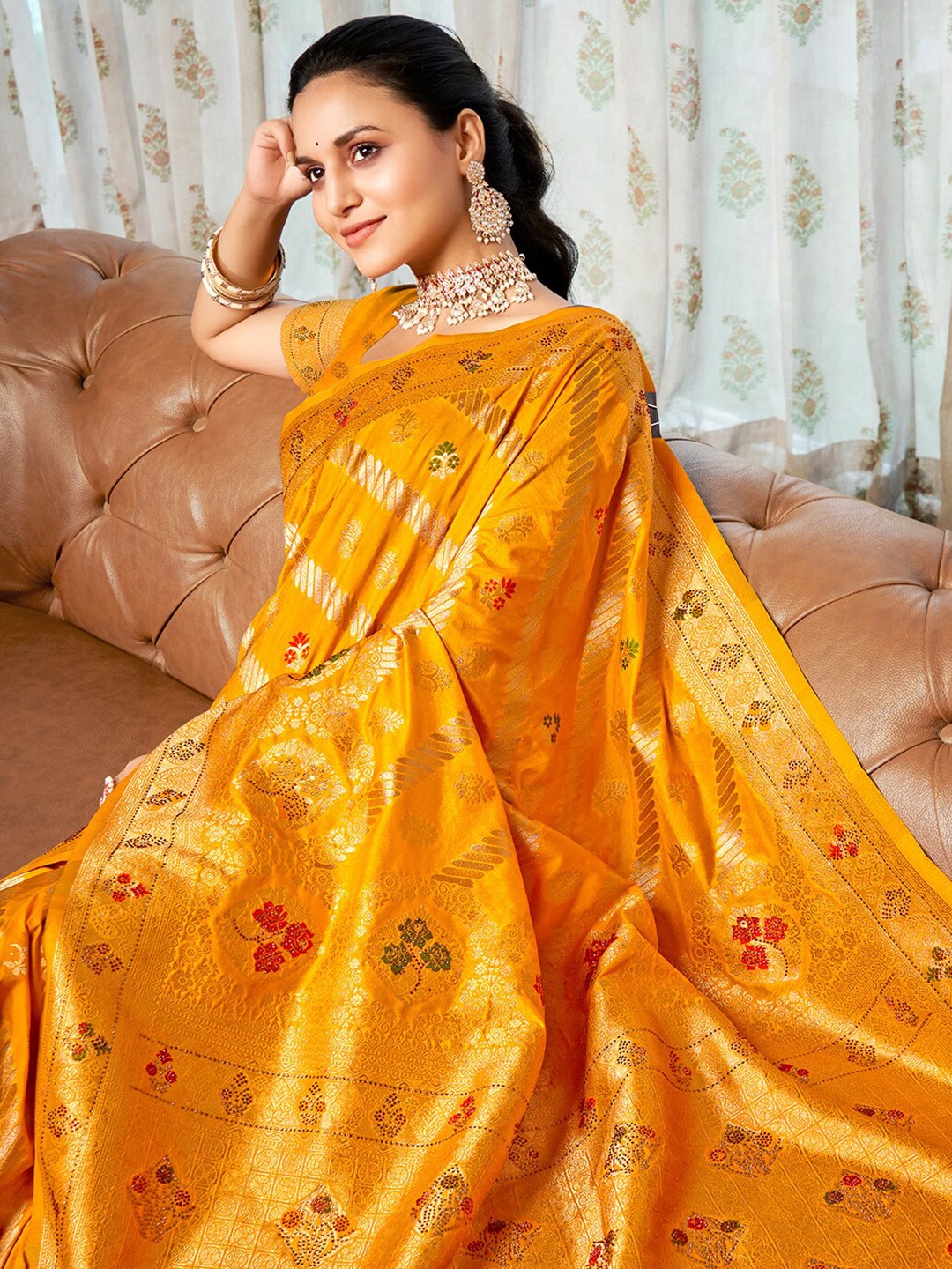 

Exclusiva Woven Design Zari Saree, Yellow