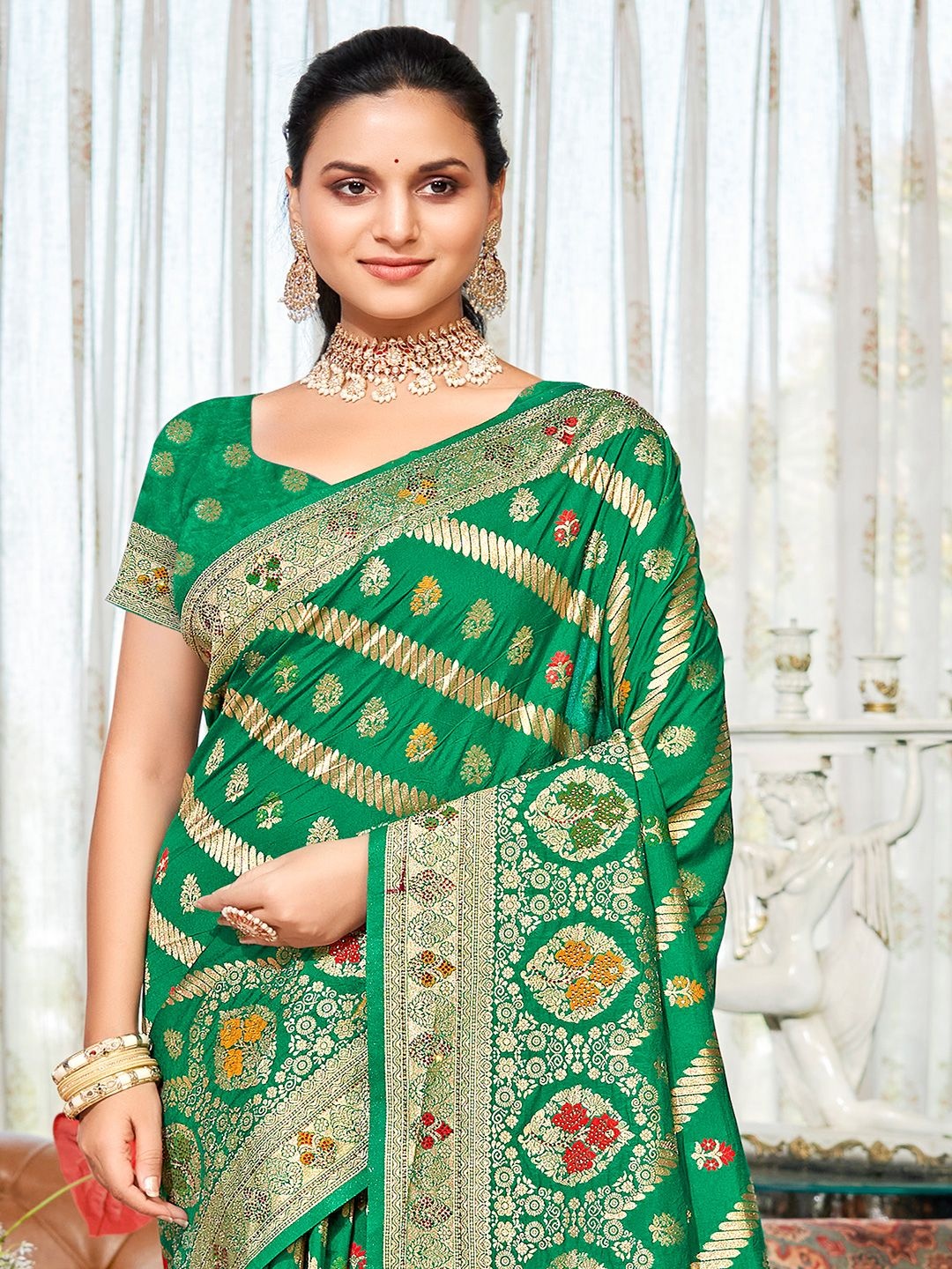 

Exclusiva Woven Design Zari Saree, Green