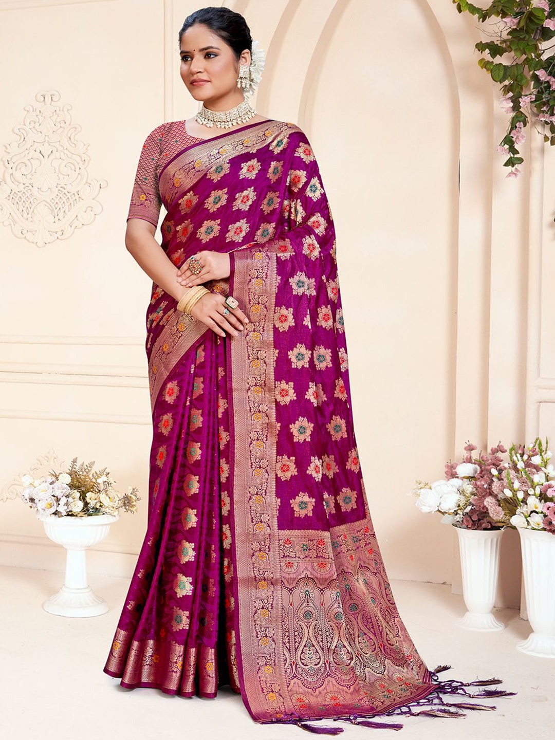 

Exclusiva Woven Design Zari Saree, Purple