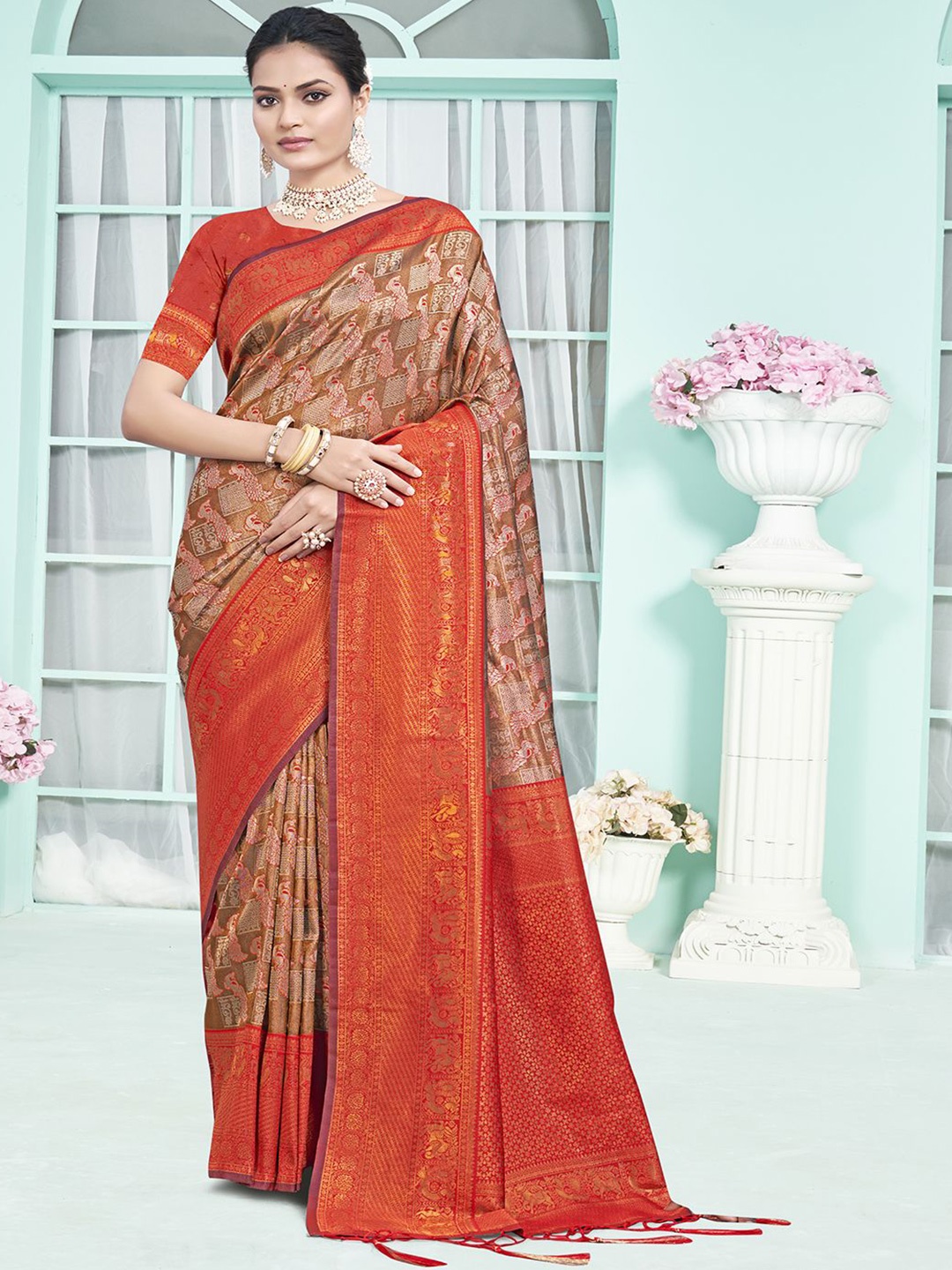 

Exclusiva Woven Design Zari Saree, Brown