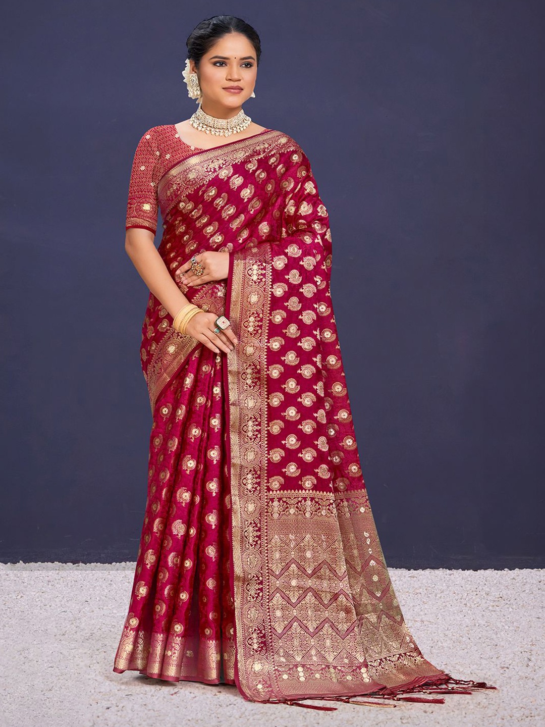 

Exclusiva Woven Design Zari Saree, Maroon