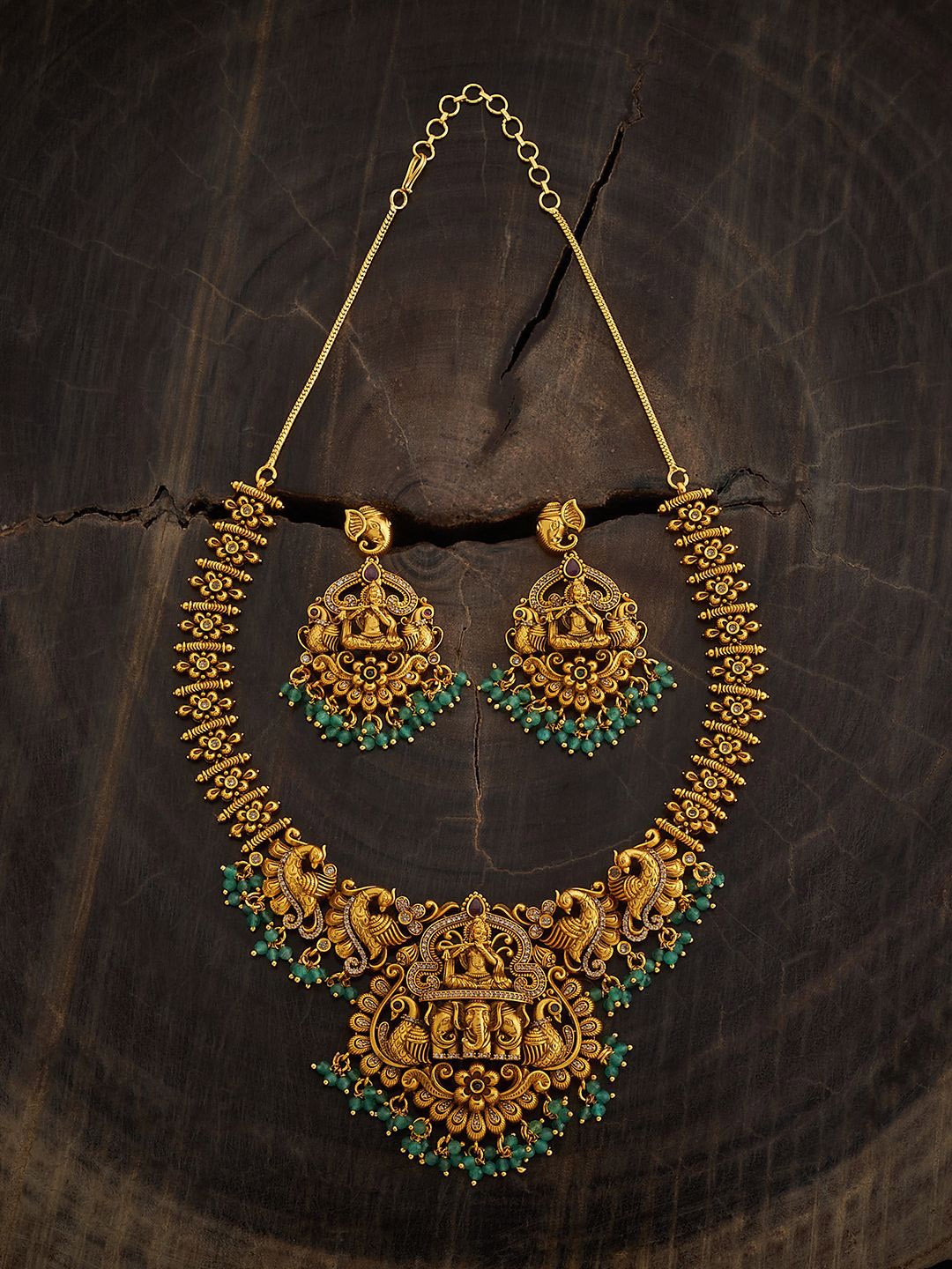 

Kushal's Fashion Jewellery Gold-Plated Stones-Studded & Beaded Jewellery Set