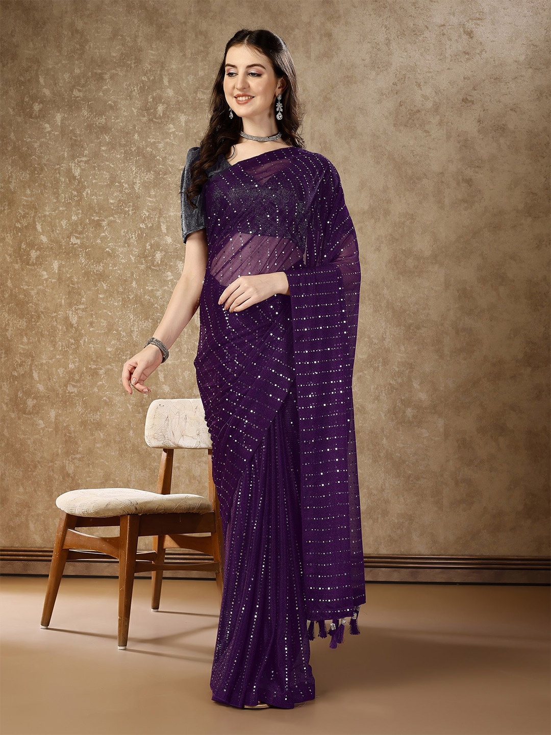 

HERE&NOW Embellished Sequinned Saree, Purple