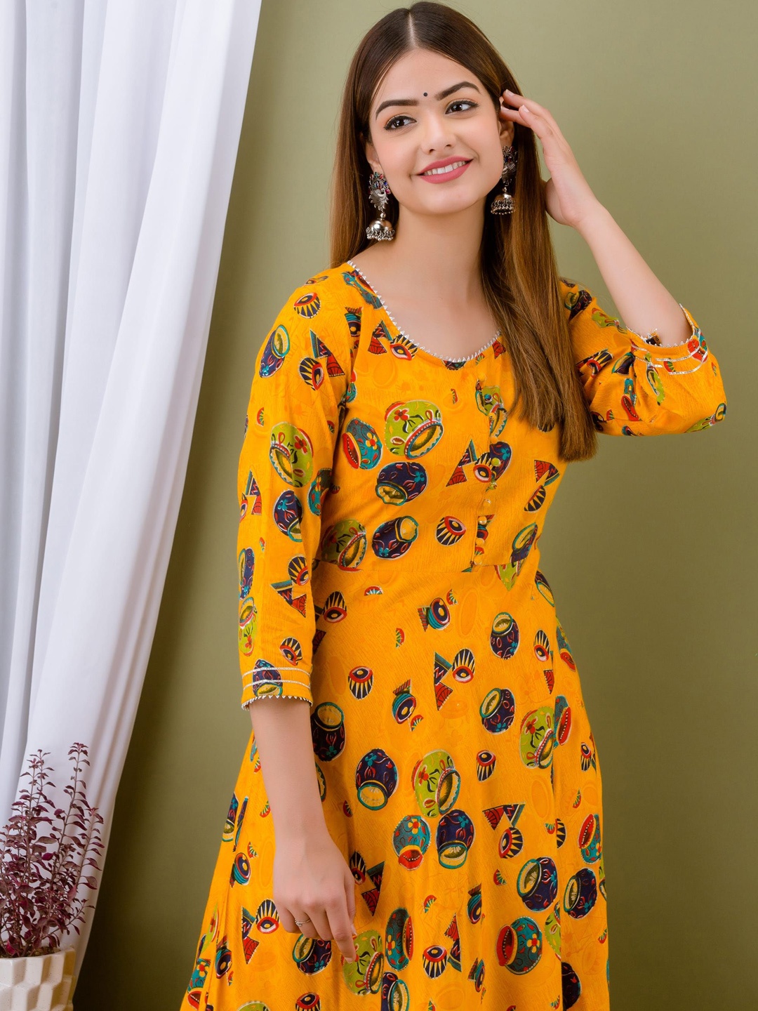 

RANGREAL Floral Printed Round Neck Thread Work Anarkali Kurta, Yellow