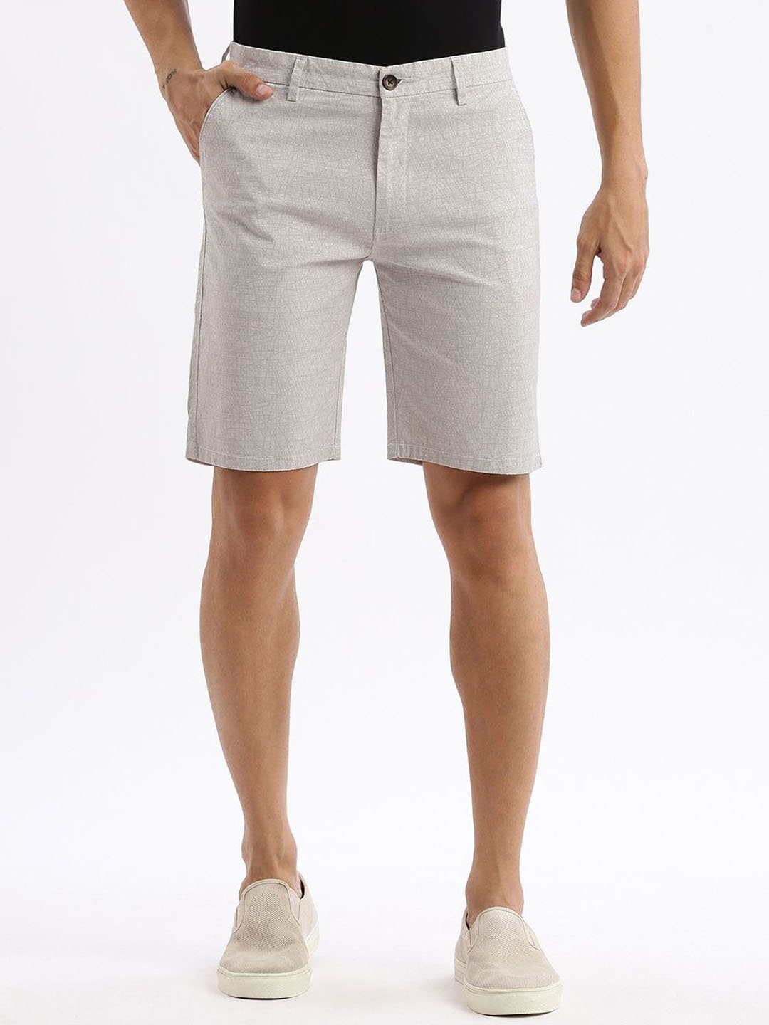 

SHOWOFF Men Slim Fit Low-Rise Cotton Shorts, Grey