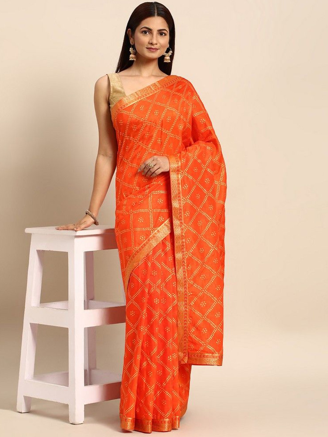 

HERE&NOW Embellished Sequinned Bandhani Saree, Orange