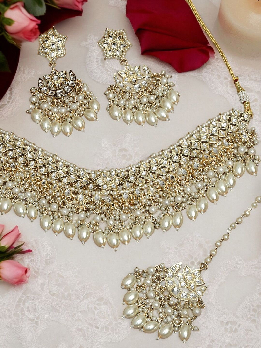 

OOMPH Kundan-Studded & Beaded Jewellery Set, White