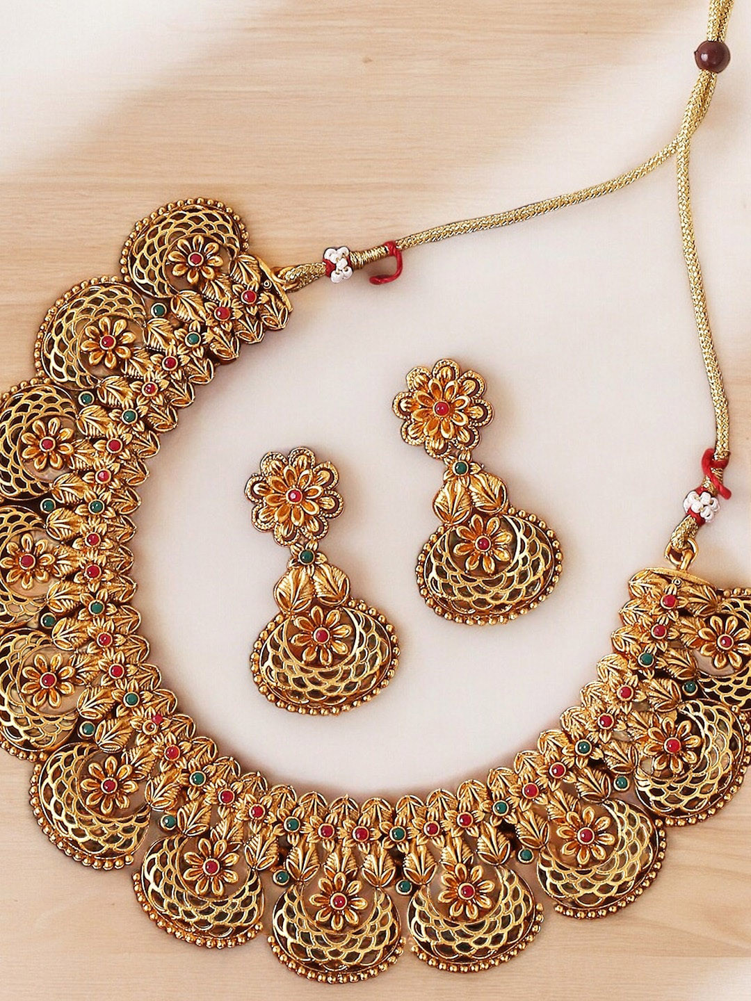 

OOMPH Gold-Plating Stone-Studded Jewellery Set