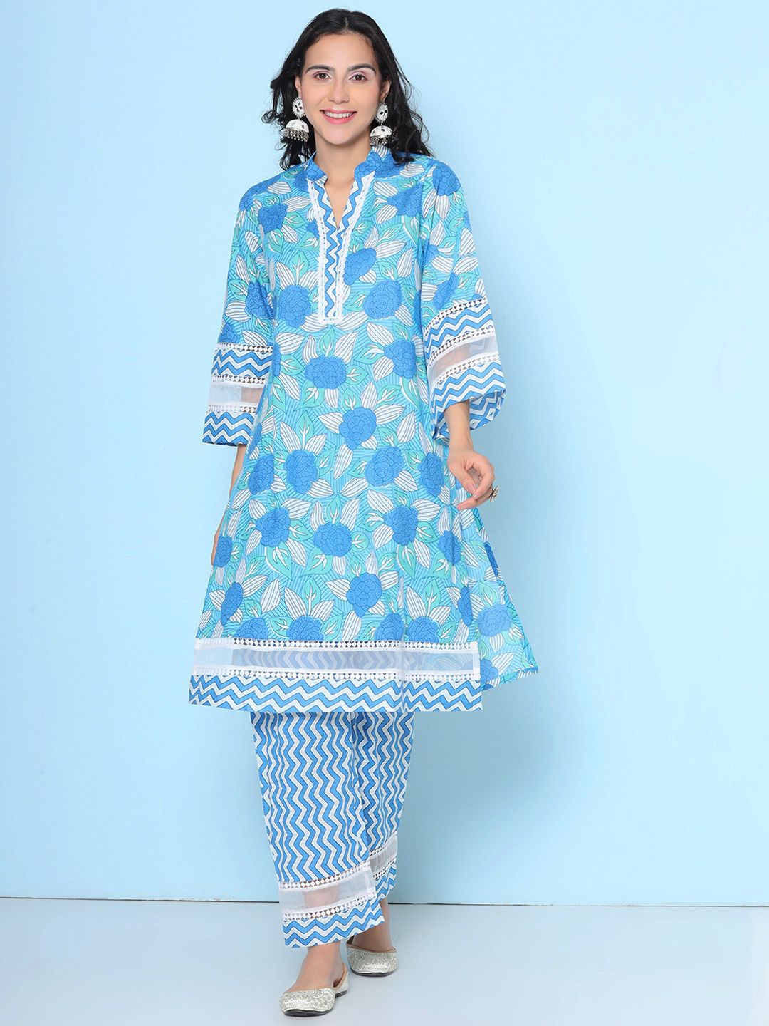 

Bhama Couture Women Floral Printed Mandarin Collar Pure Cotton Kurta With Trousers, Blue
