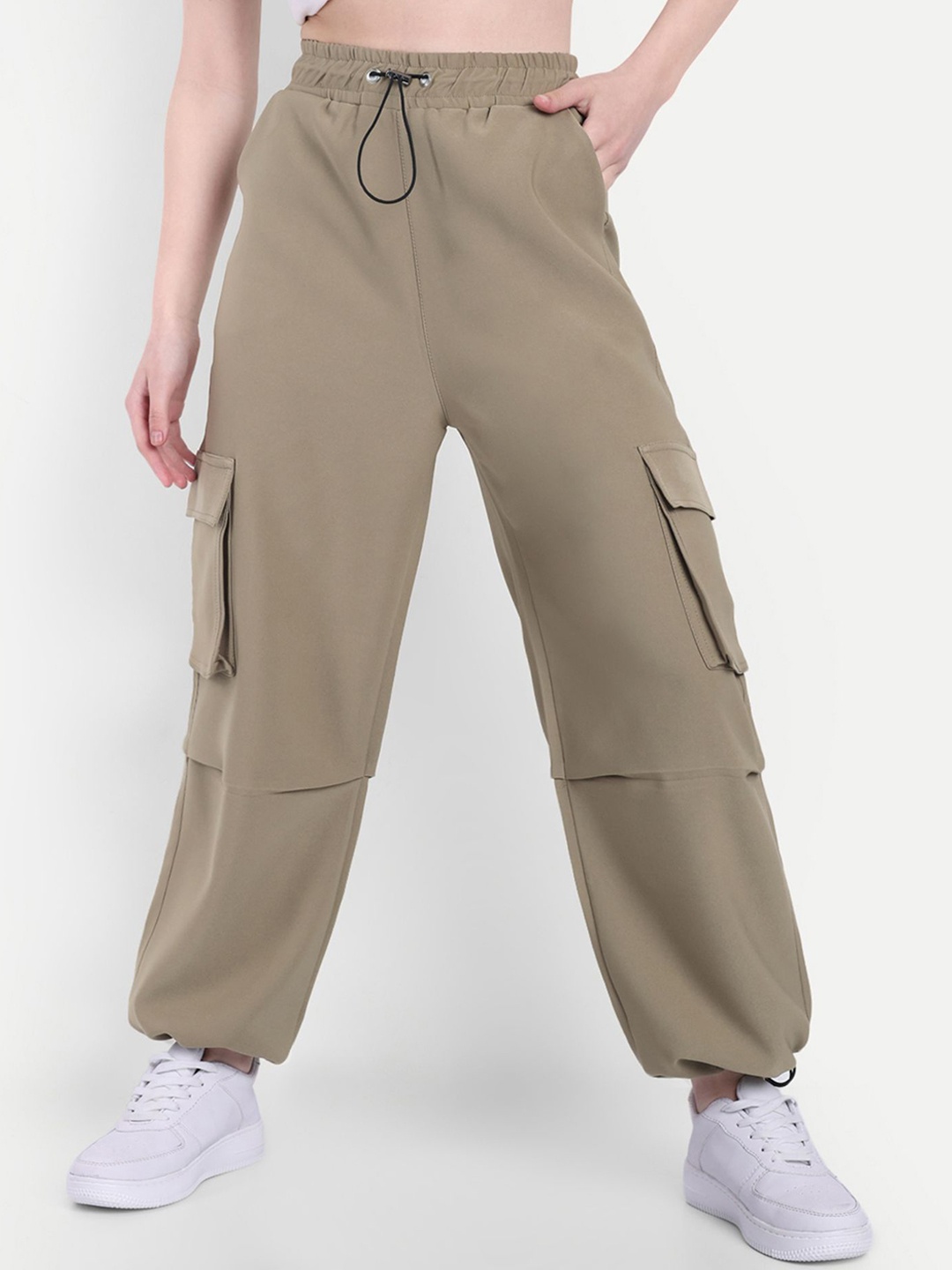 

BROADSTAR Women Baggy-Fit Mid-Rise Cargo Joggers, Beige