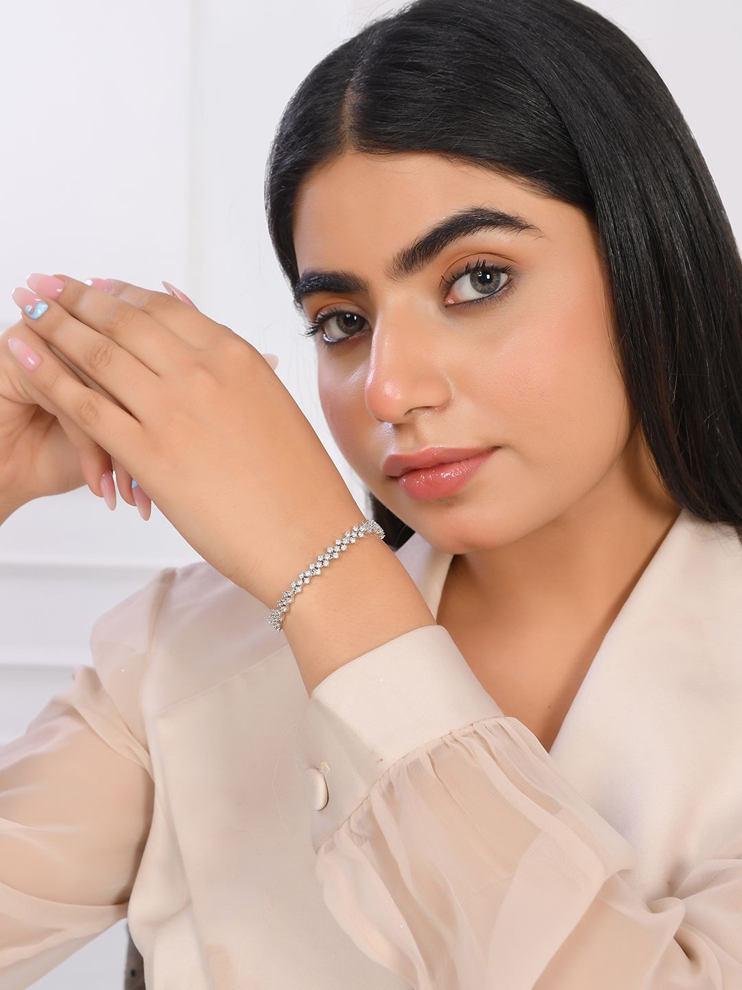 

Voylla Silver Plated Cubic Zirconia Studded Link Bracelet