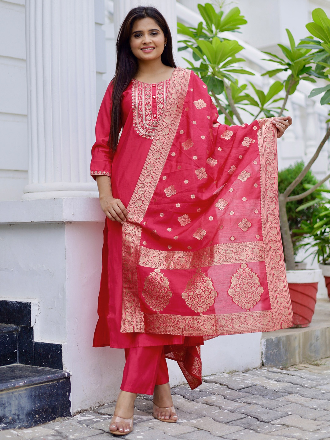 

Libas Ethnic Motifs Yoke Design Round Neck Straight Kurta with Trousers & Dupatta, Pink
