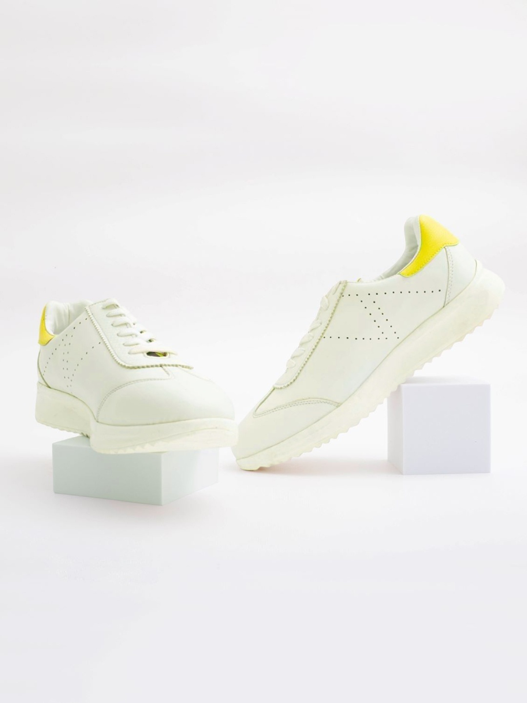 

The Roadster Lifestyle Co. Men White Round Toe Sneakers