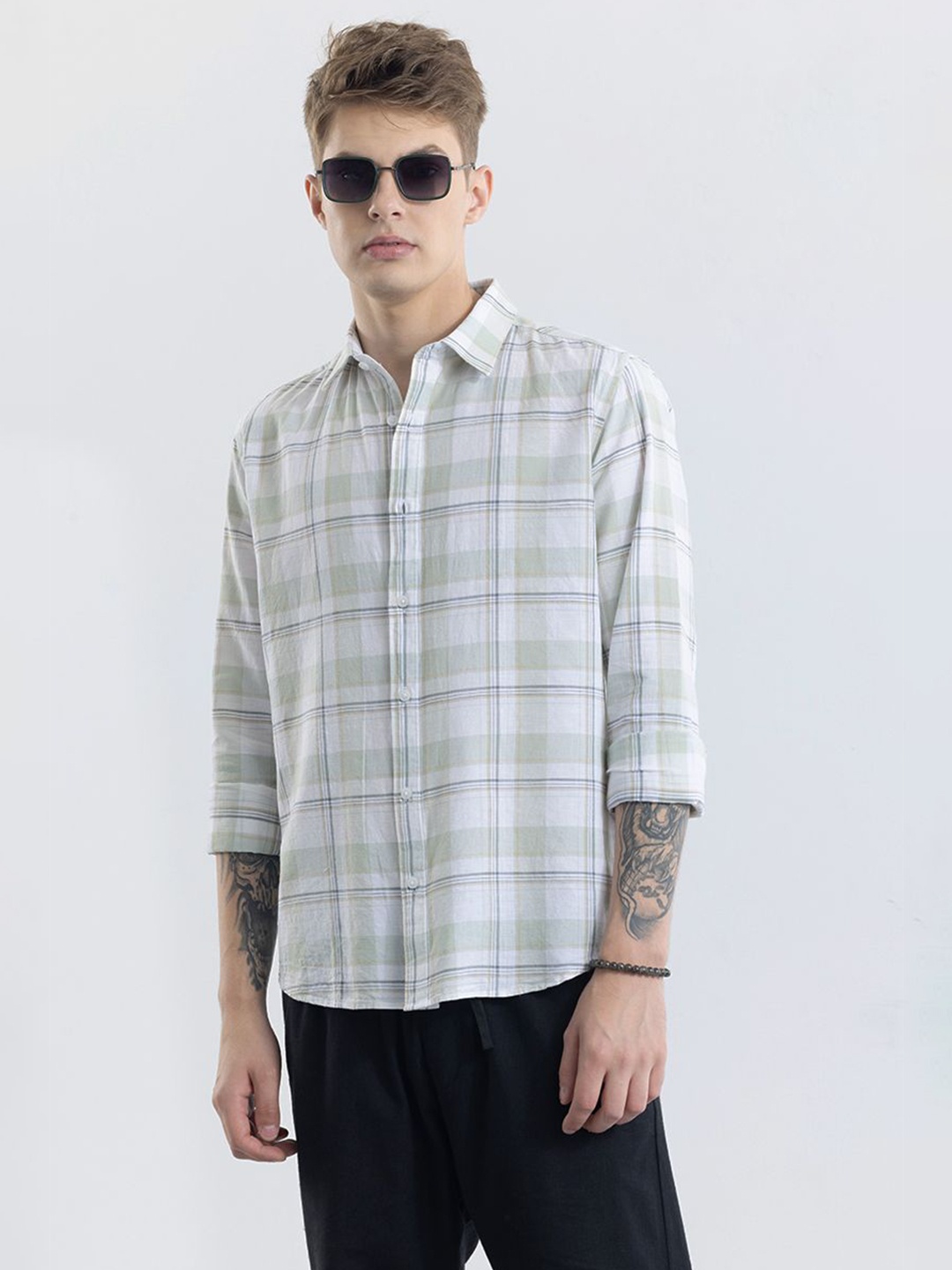 

Snitch Men Tartan Checks Spread Collar Classic Slim Fit Casual Shirt, Green