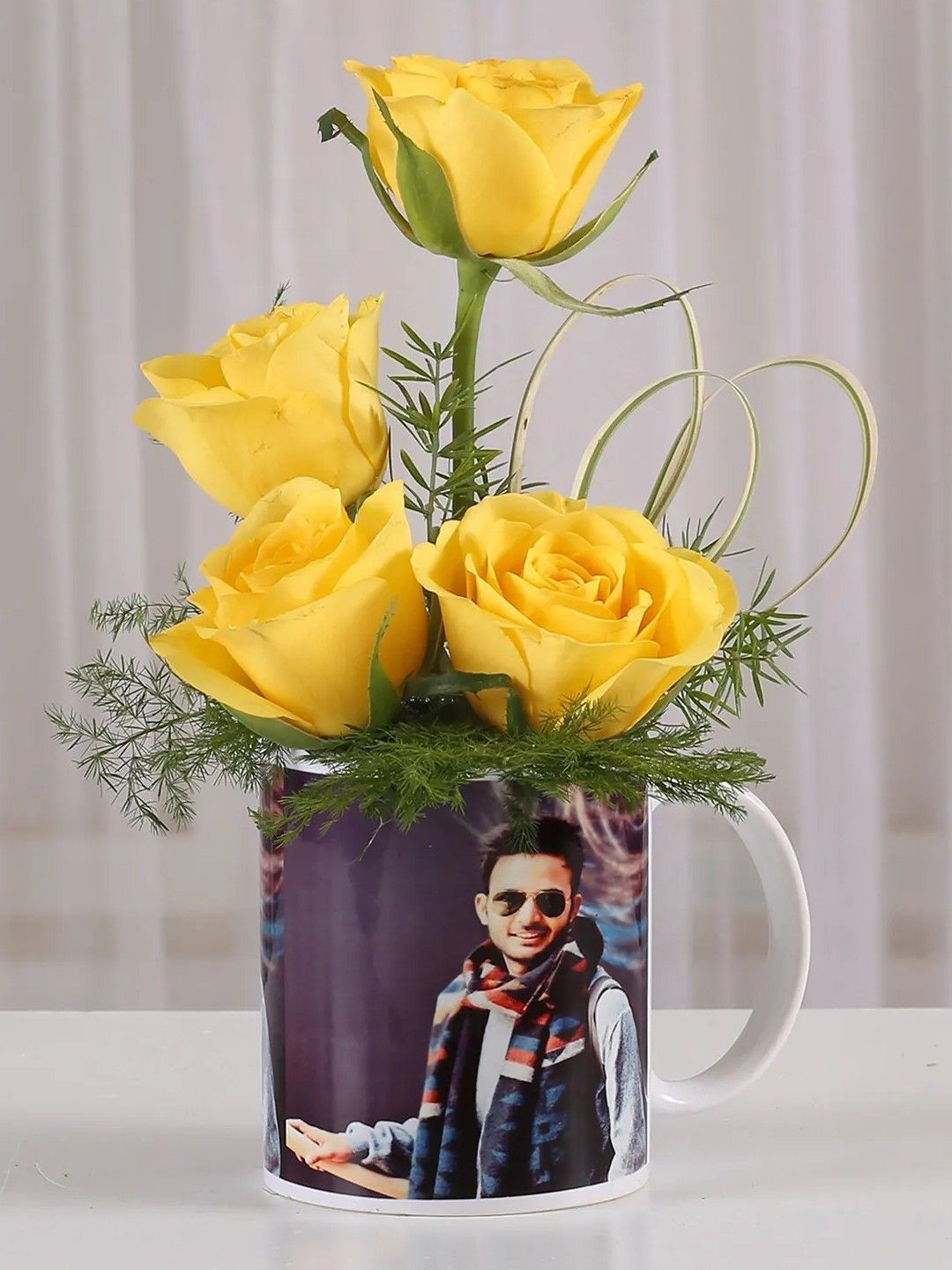 

fnp Yellow & Green 4 Pieces Roses Fresh Flowers