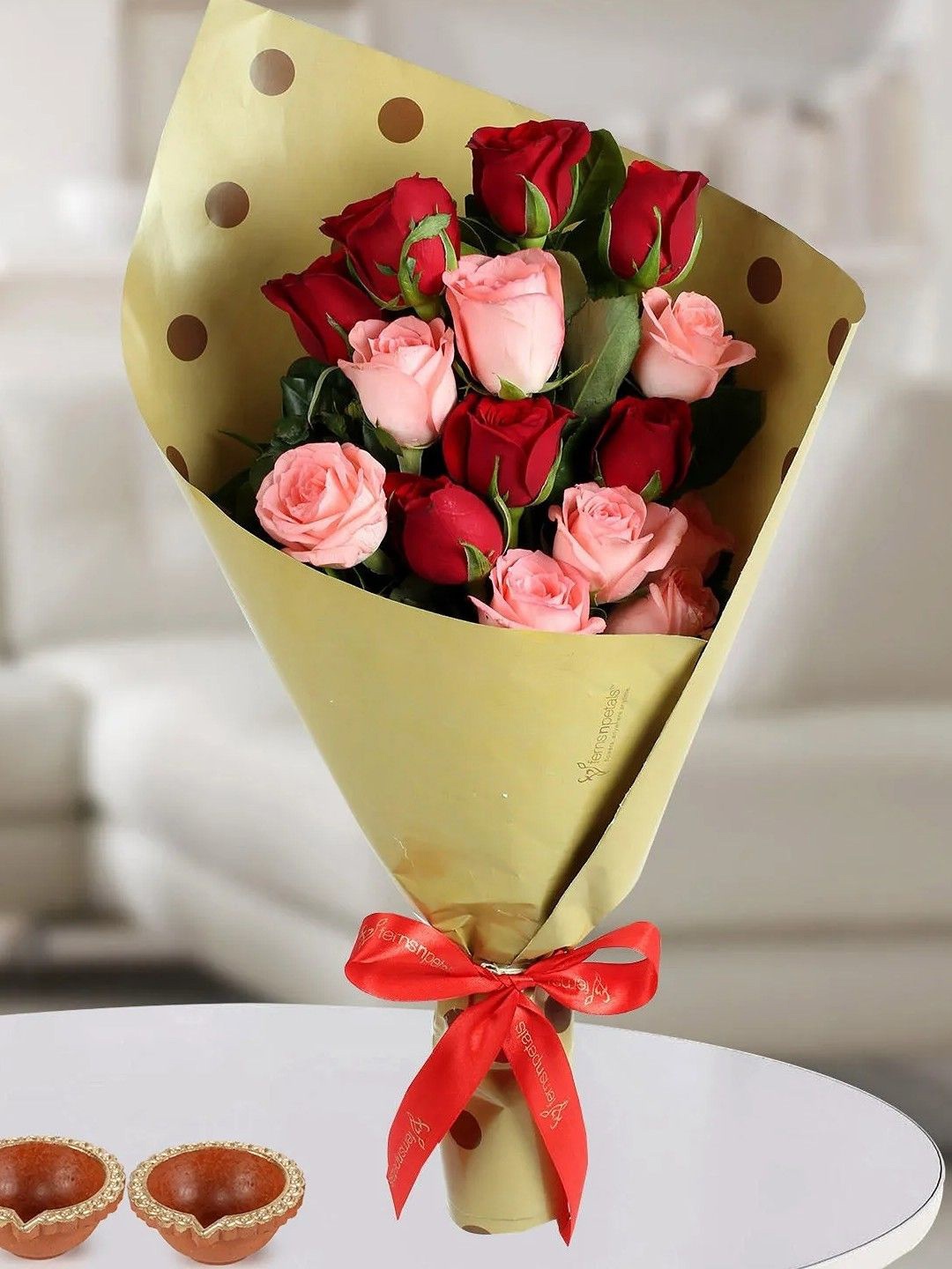 

fnp Red Pink 15-Pcs Warm Roses Fresh Flowers Bouquet