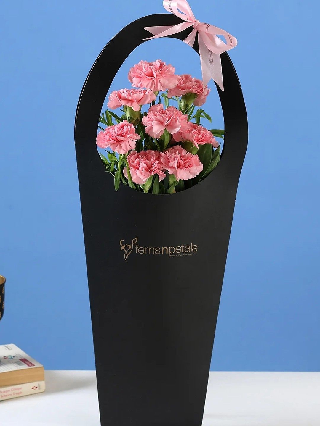 

fnp Pink 8 Pieces Carnations Fresh Flowers