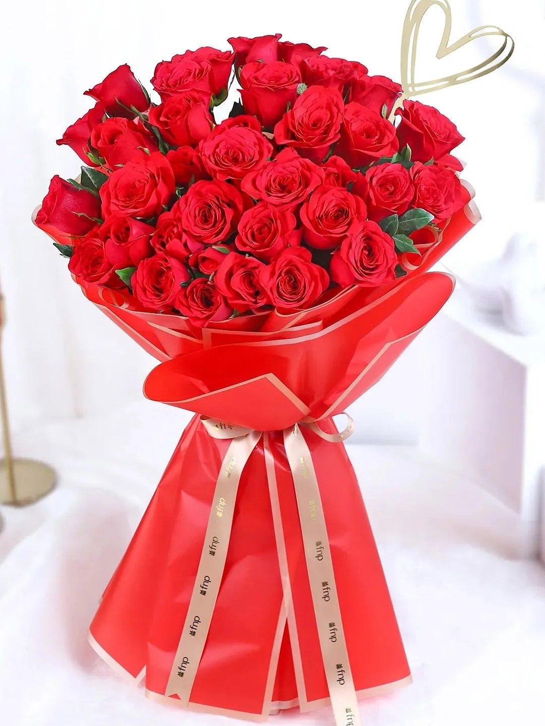 

fnp Red 30Pieces Roses Fresh Flowers Bouquet