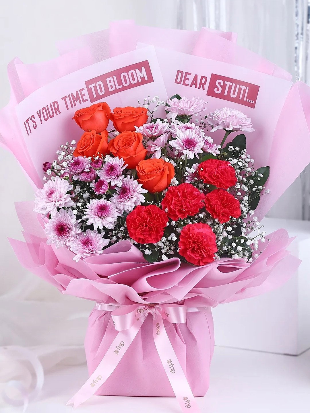

fnp Red 12 Pieces Carnations, Daisies & Roses Fresh Flowers Bouquet