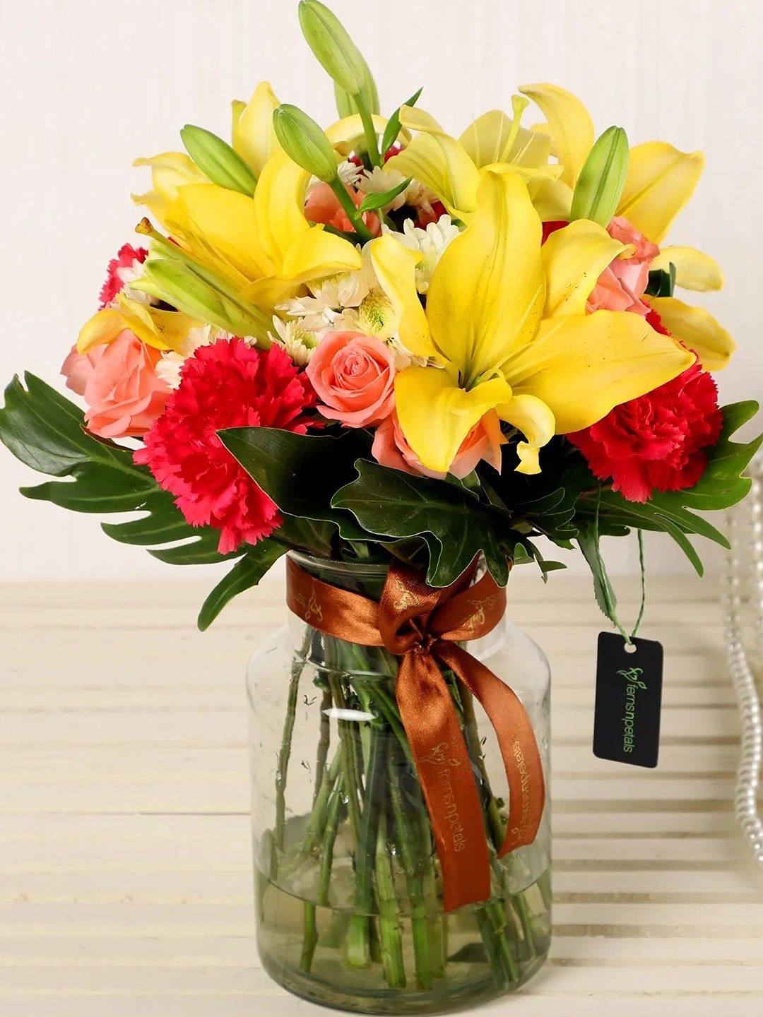 

fnp Pink 21 Pieces Daisies Carnations & Roses Fresh Flowers Bouquet, Yellow