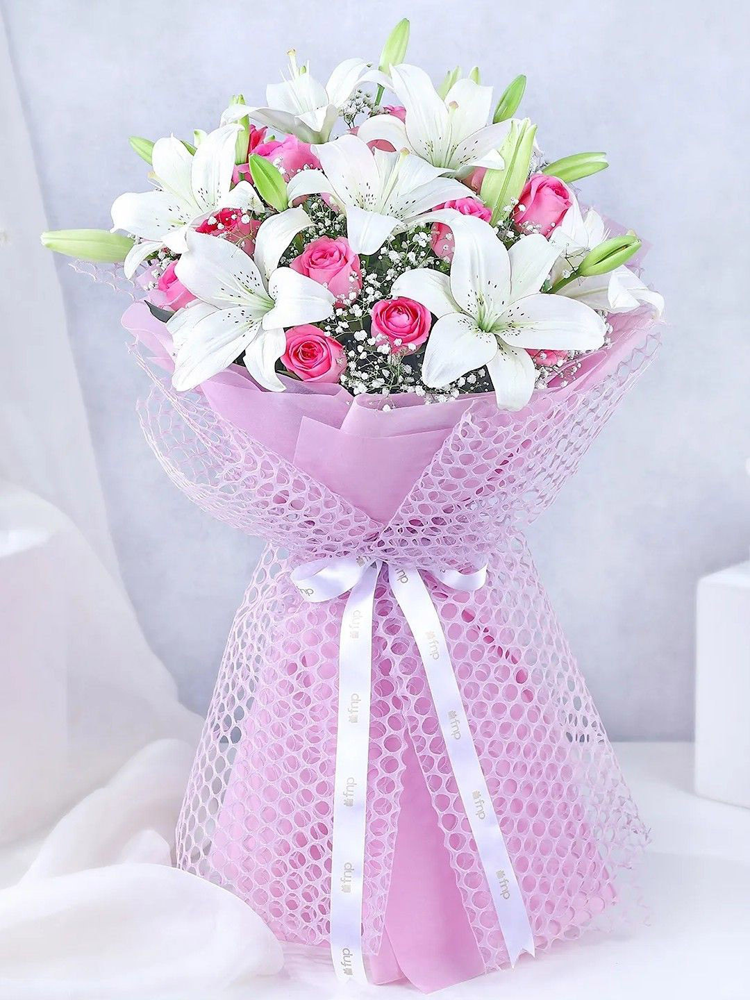 

fnp White 27 Pieces Mixed Flower Bouquet