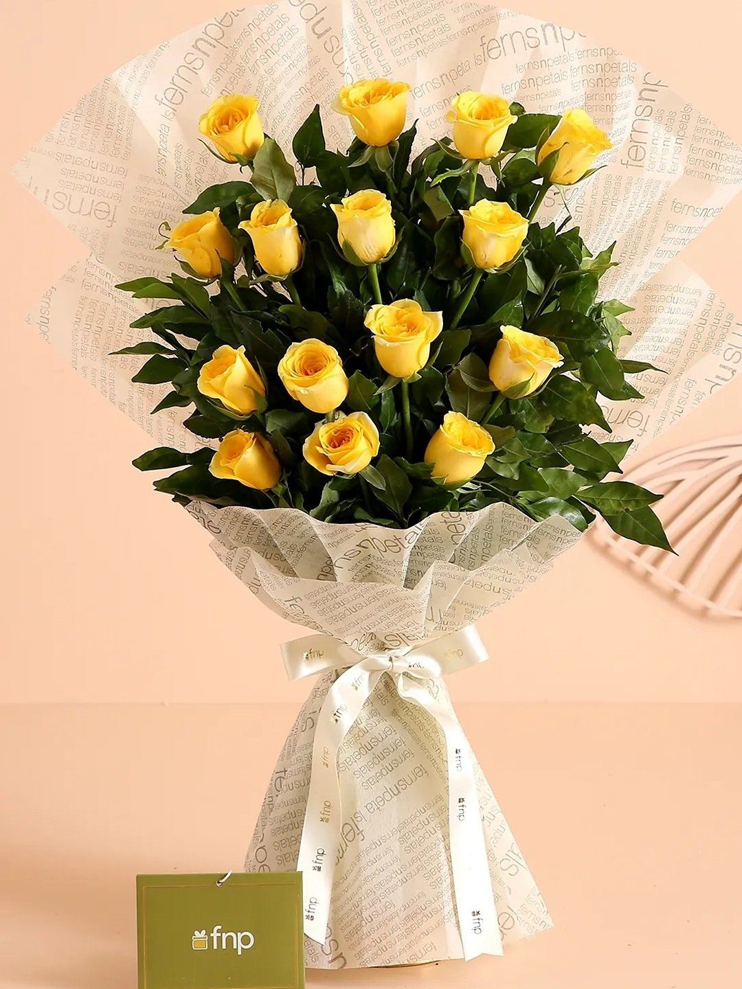 

fnp Yellow & Green 15 Pieces Roses Fresh Flowers Bouquet