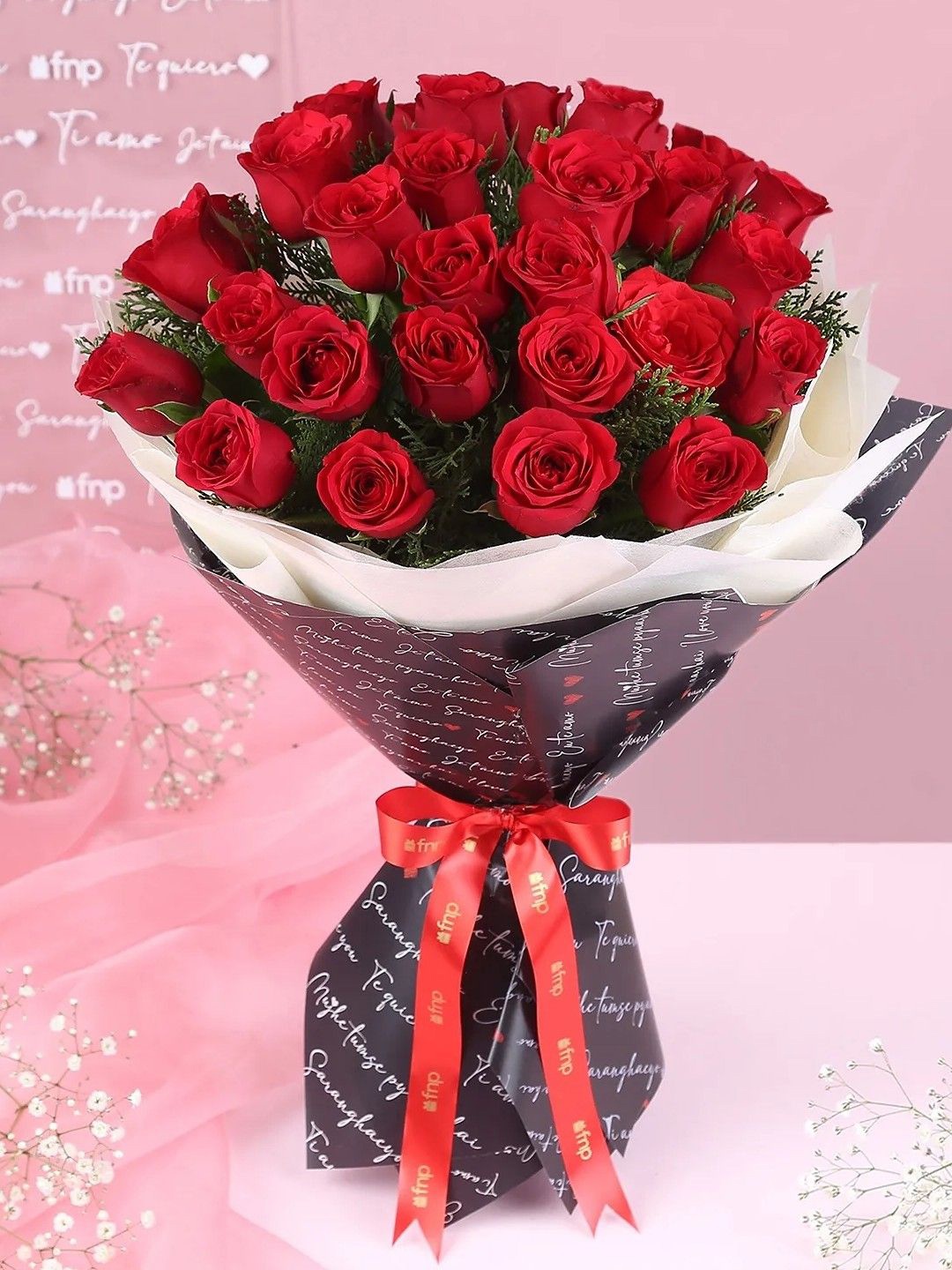 

fnp Red 25 Pieces Roses Fresh Flowers Bouquet