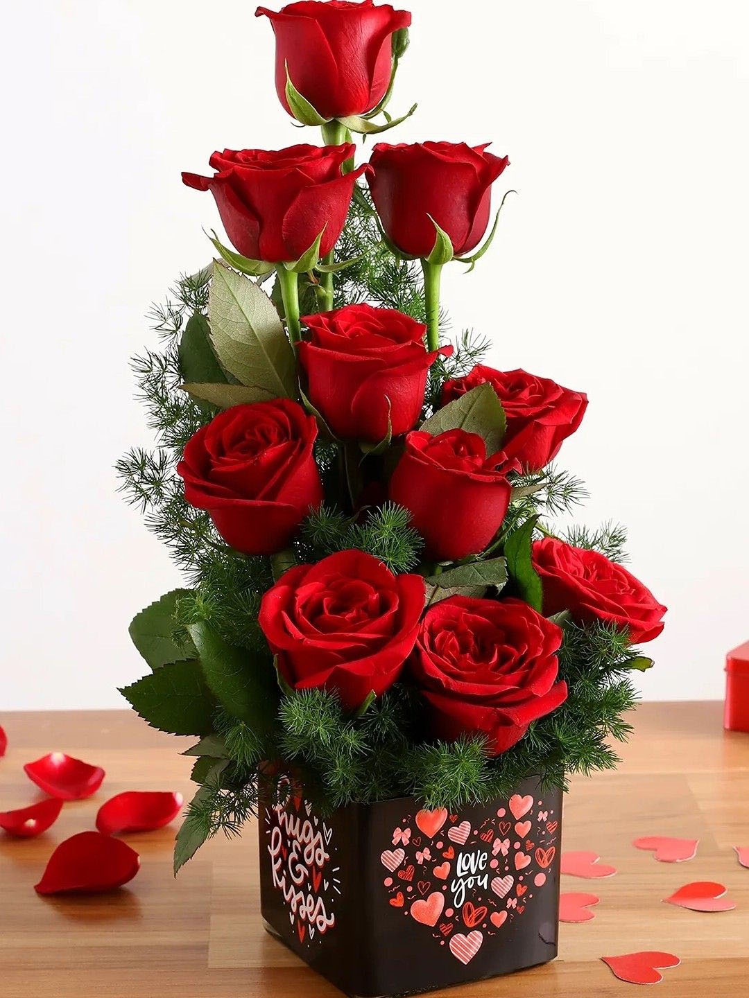 

fnp Red & Green 10 Pieces Roses Fresh Flowers Vase