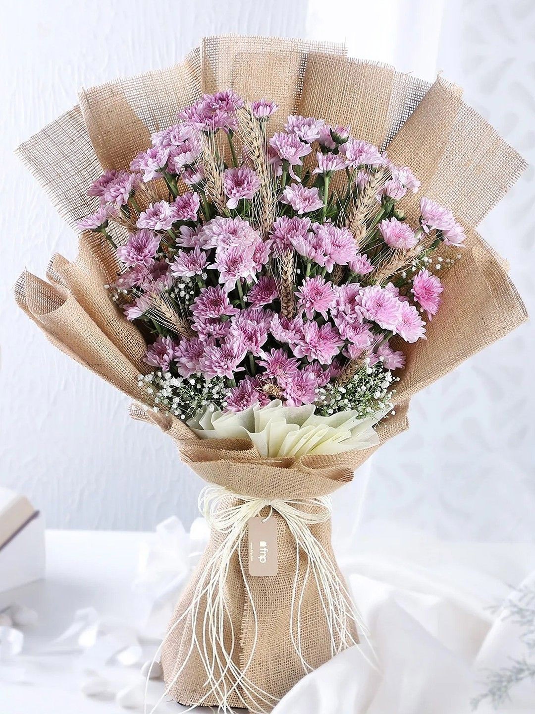 

fnp Purple 25 Pieces Daises Fresh Flowers Bouquet