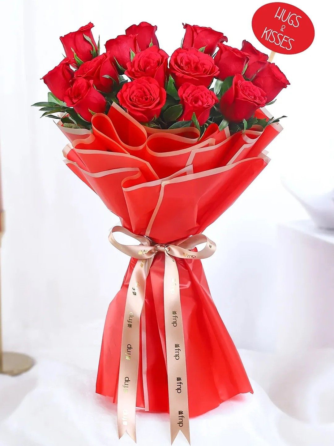 

fnp Red 15 Pieces Roses Fresh Flowers Bouquet