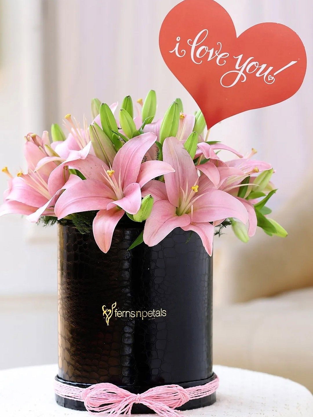 

fnp Pink & Green 7 Pieces Lilies Fresh Flowers Box