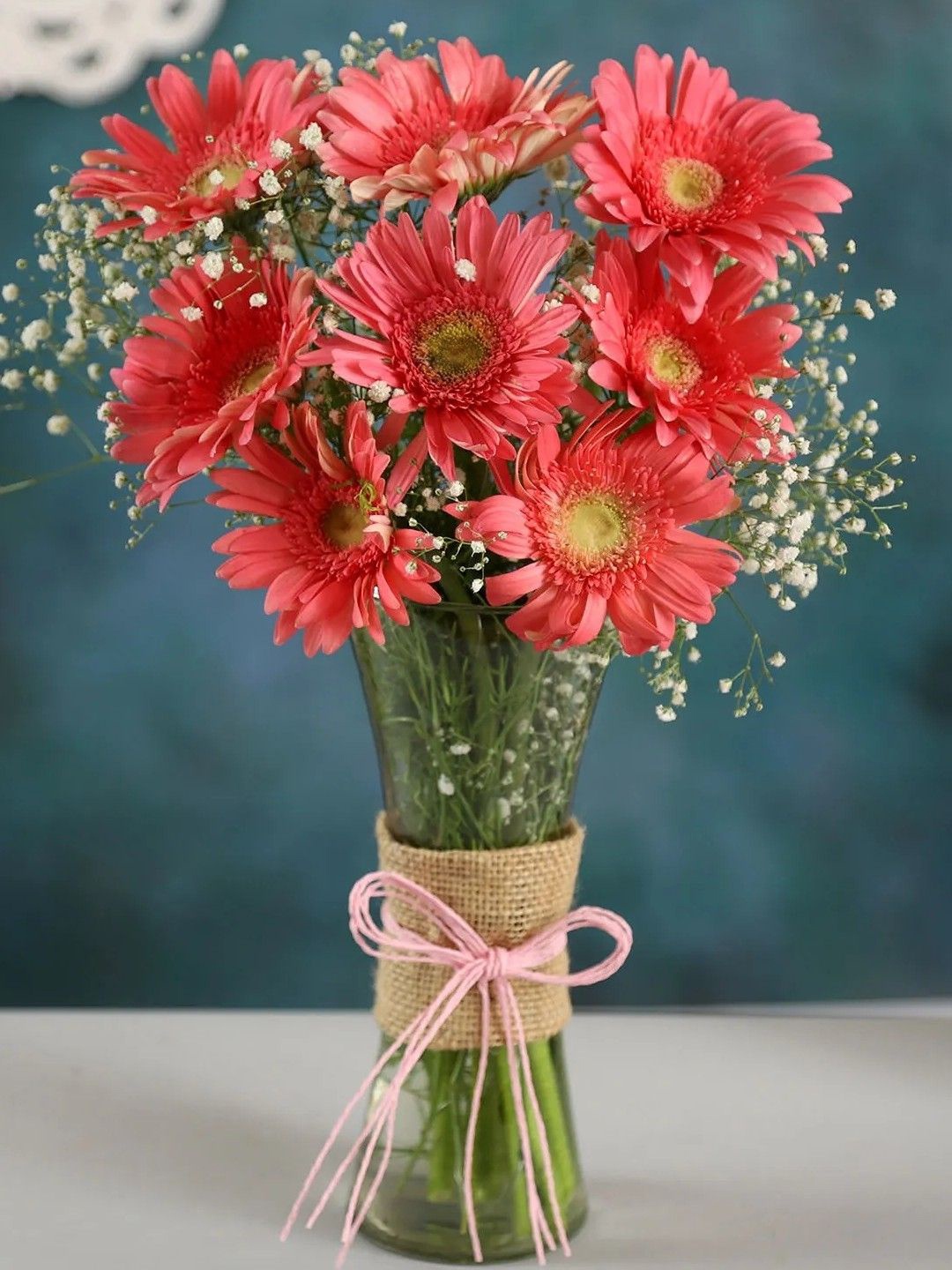 

fnp Pink 8 Pieces Gerberas Fresh Flowers Glass Vase