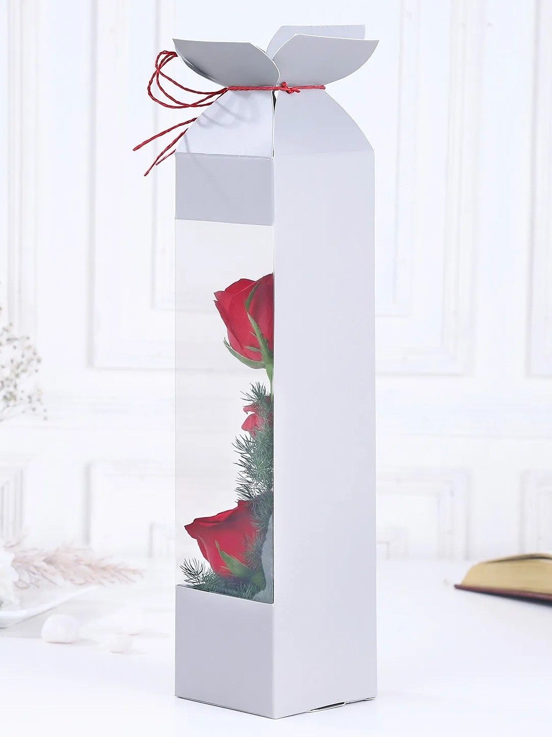 

fnp 3 pieces Red Roses Fresh Flowers Box