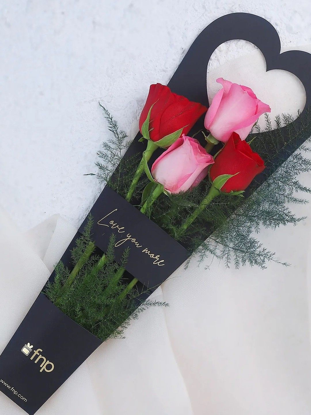 

fnp Red & Pink 4 Pieces Roses Fresh Flowers