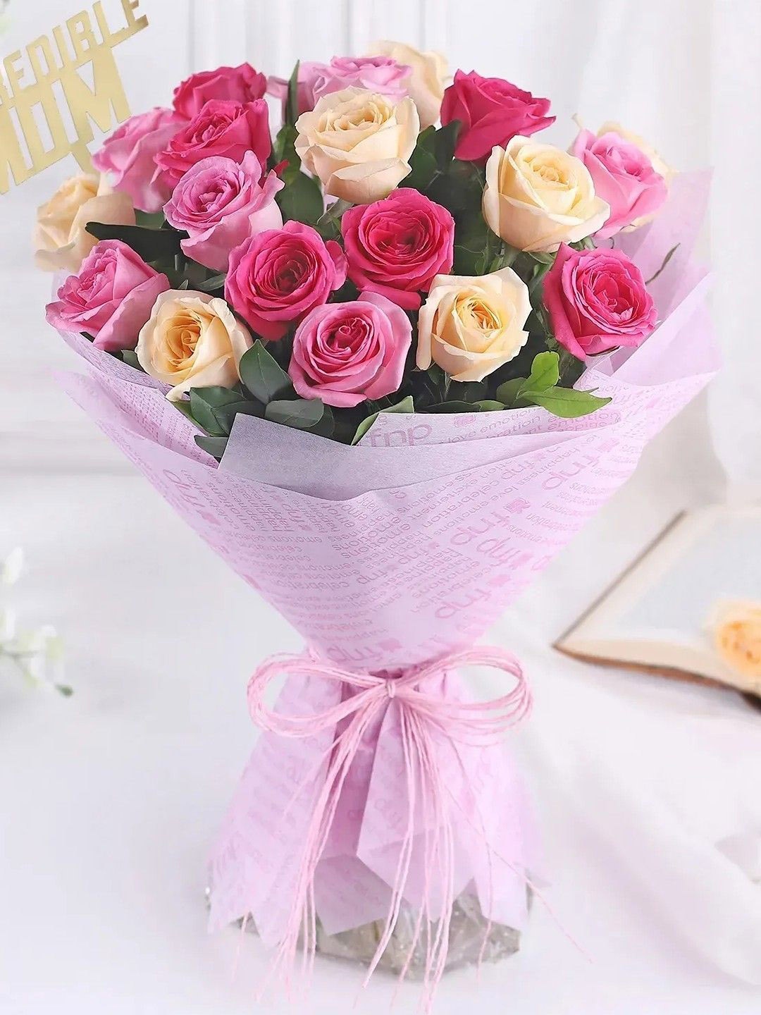 

fnp White & Pink 15Pieces Rose Fresh Flowers Bouquet