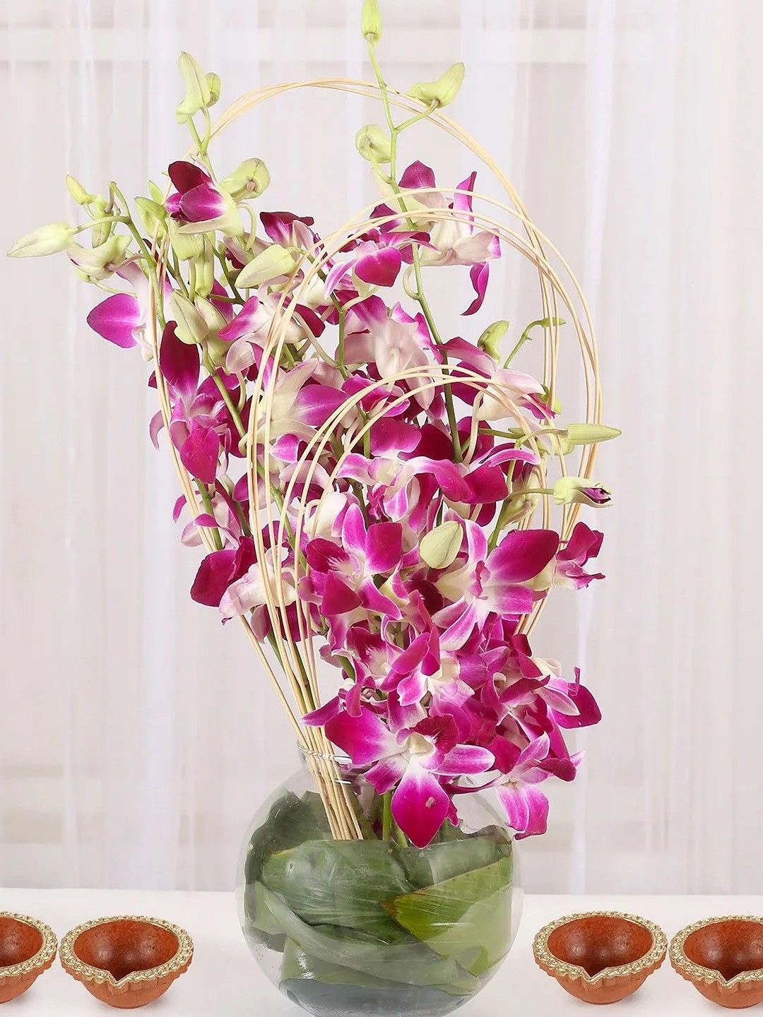 

fnp Purple 12 Pieces Orchids Fresh Flowers Vase