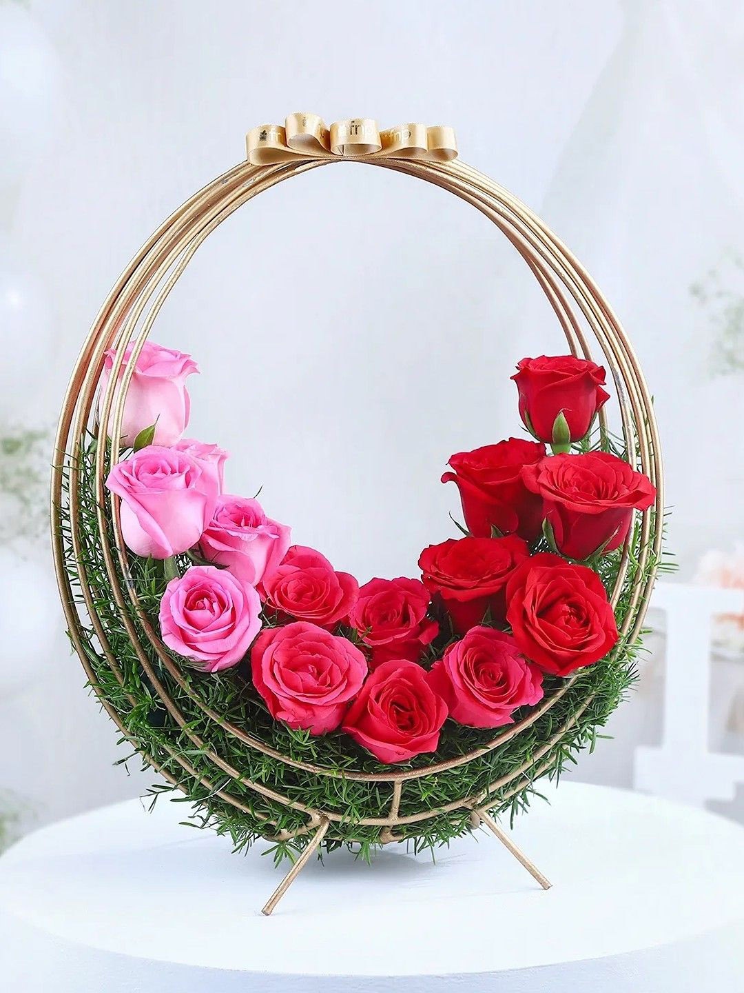 

fnp Pink & Red 15Pcs Roses Fresh Flowers Basket