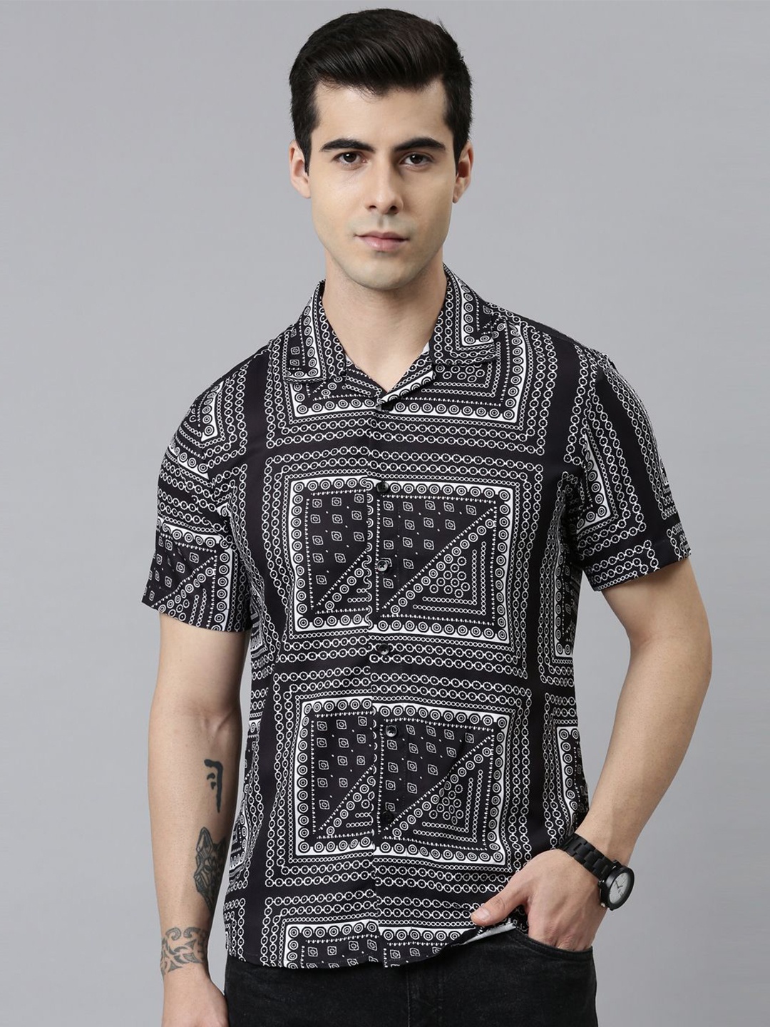 

Bushirt Men Comfort Scarf Printed Casual Shirt, Black