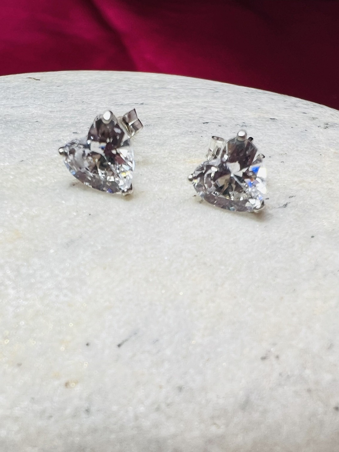 

Arte Jewels 92.5 Sterling Silver Cubic Zirconia Heart Shaped Stud Earrings