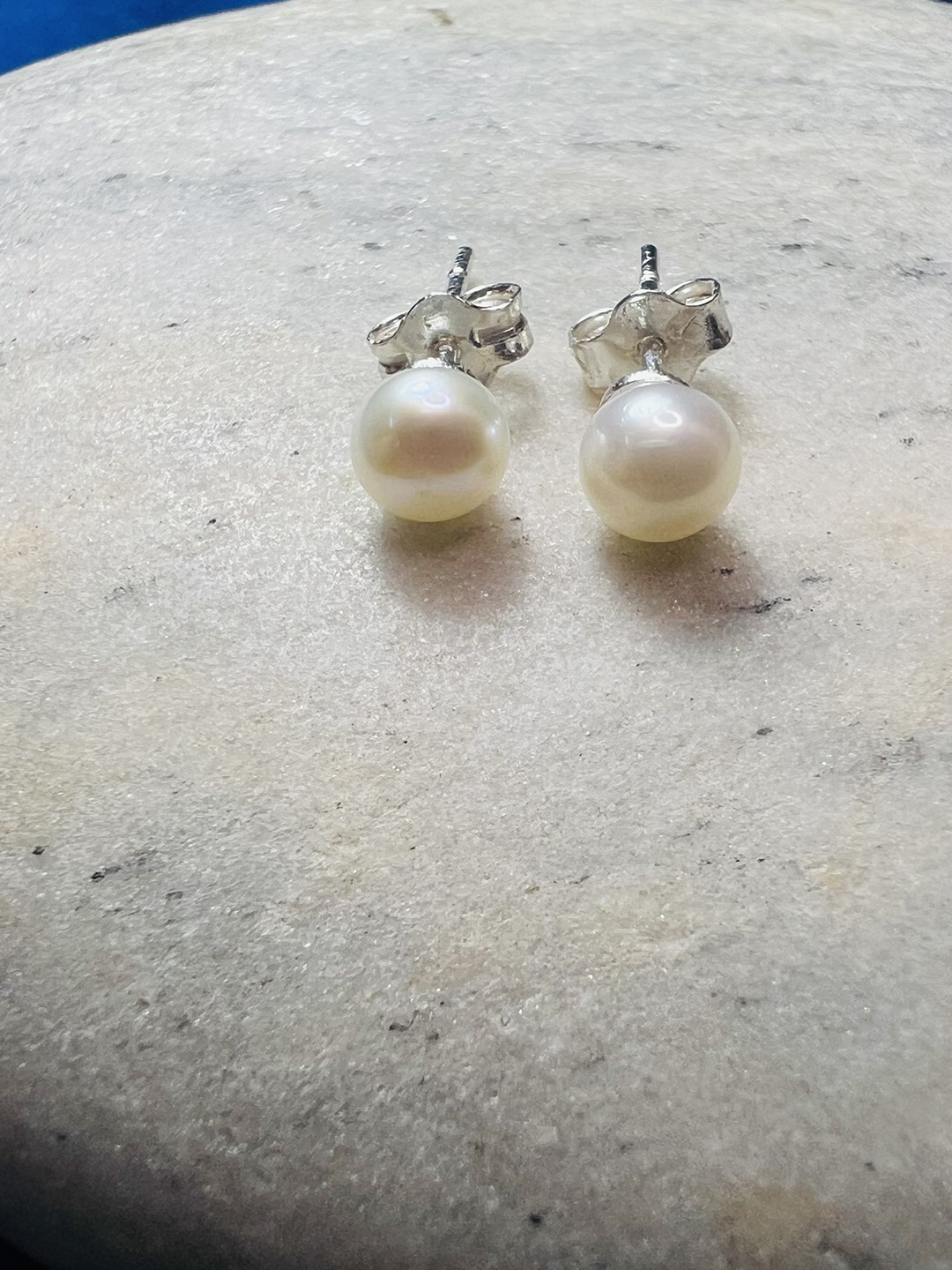 

Arte Jewels 92.5 Sterling Silver Pearls Contemporary Stud Earrings