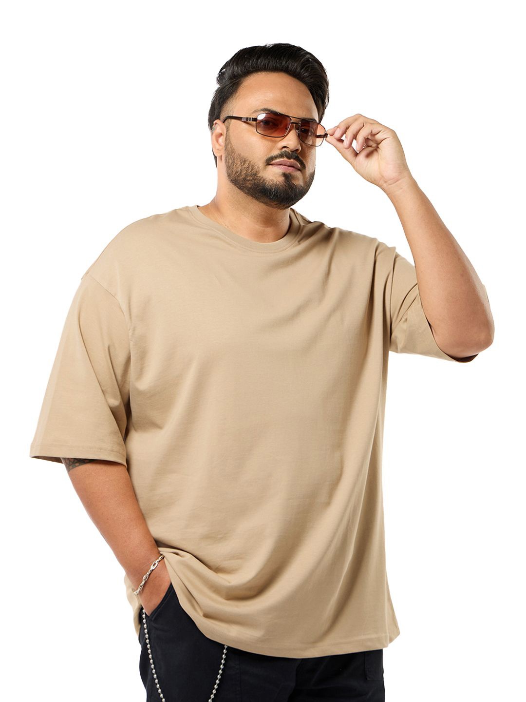 

Bewakoof Plus Men Round Neck Solid Oversized Pure Cotton Plus Size T-shirt, Beige