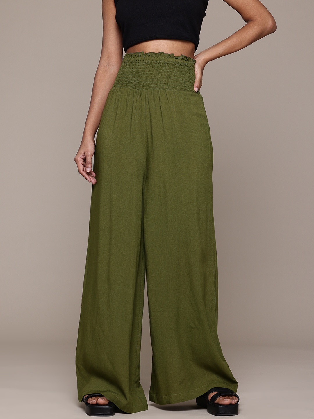 

Roadster Loose Fit High-Rise Trousers, Olive